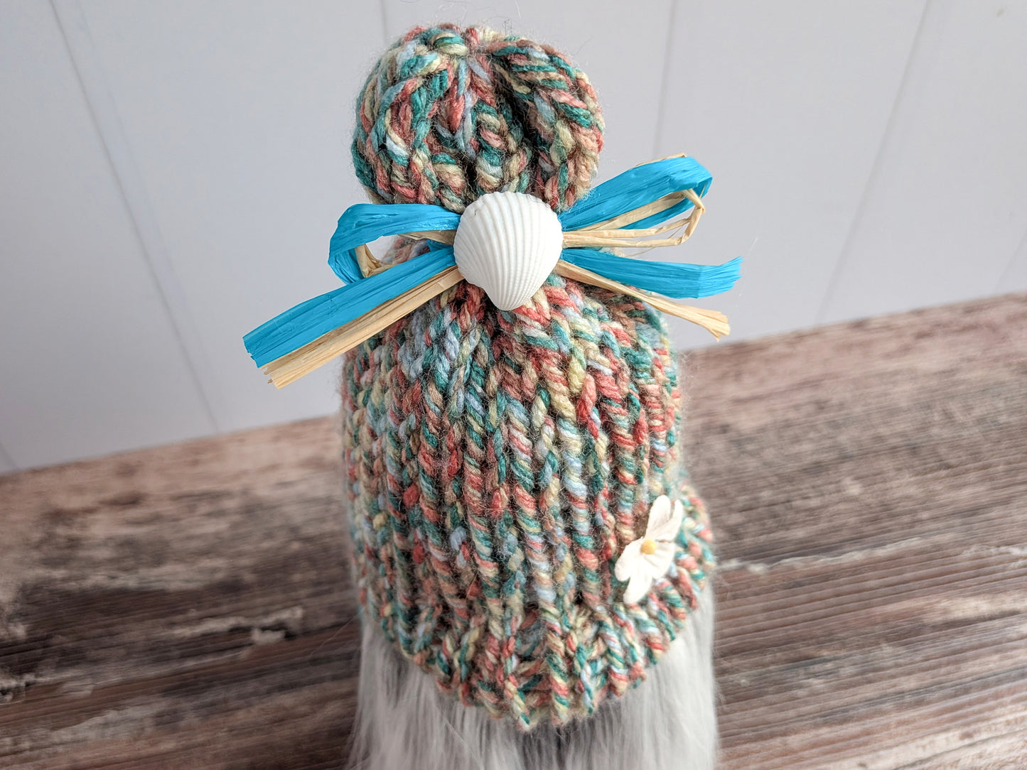 Daisy Beach Gnome: Beachy Summer Home Decor