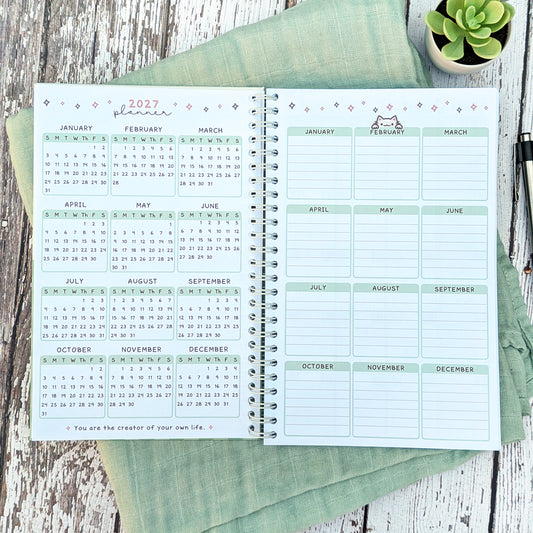 2027 Peeking Cat Planner